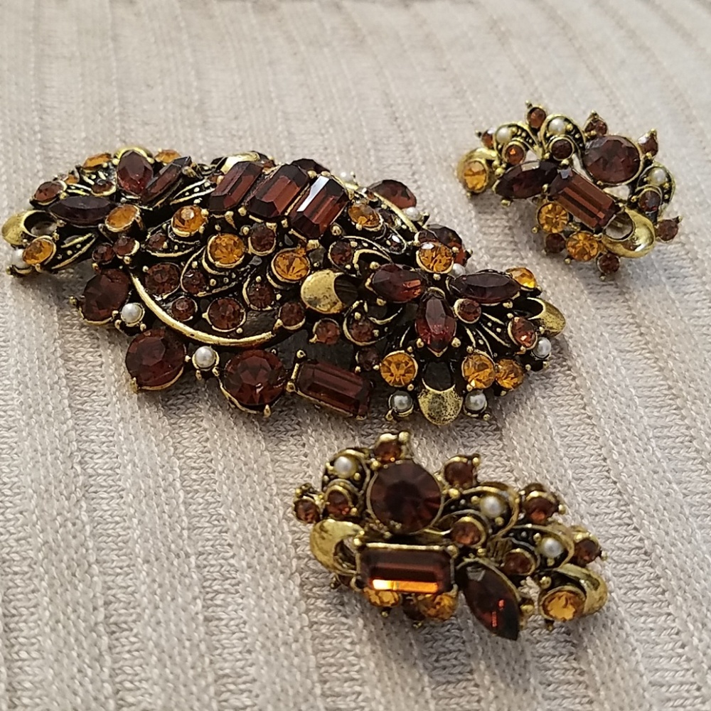 VINTAGE BROOCH PIN & EARRINGS - Picture 2 of 5